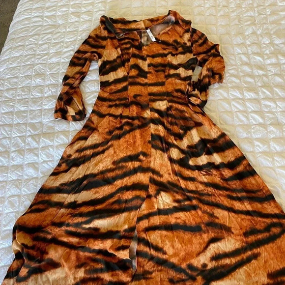 Mango tiger print midi dress - Picture 12 of 12